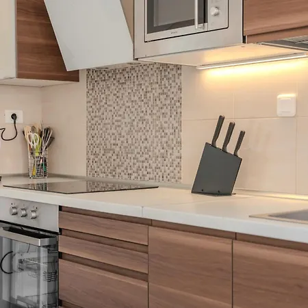 Vinidum Climated Pool,jacuzzi,movietheather 别墅 阿罗纳