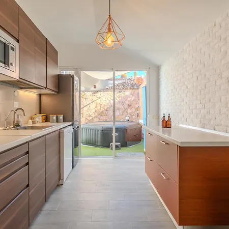 Vinidum Climated Pool,jacuzzi,movietheather 别墅 *