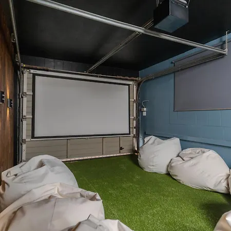 Vinidum Climated Pool,jacuzzi,movietheather 别墅