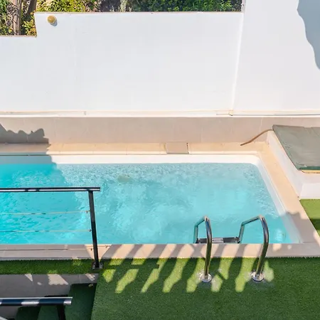 Vinidum Climated Pool,jacuzzi,movietheather 别墅 阿罗纳