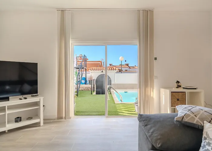 Vinidum Climated Pool,jacuzzi,movietheather Villa