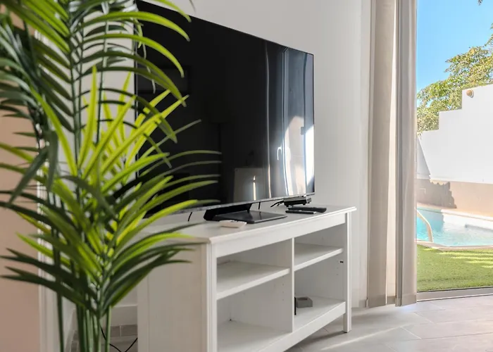 Vinidum Climated Pool,jacuzzi,movietheather *