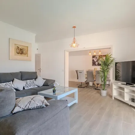 Vinidum Climated Pool,jacuzzi,movietheather Villa